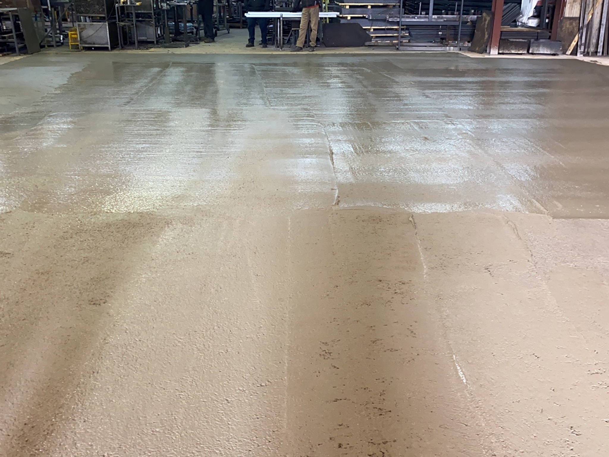 Réparation plancher de béton.